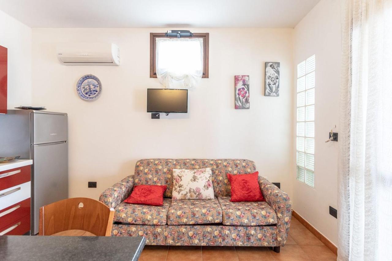 Villa Stracca Con Ampio Spazio Esterno Capilungo ภายนอก รูปภาพ