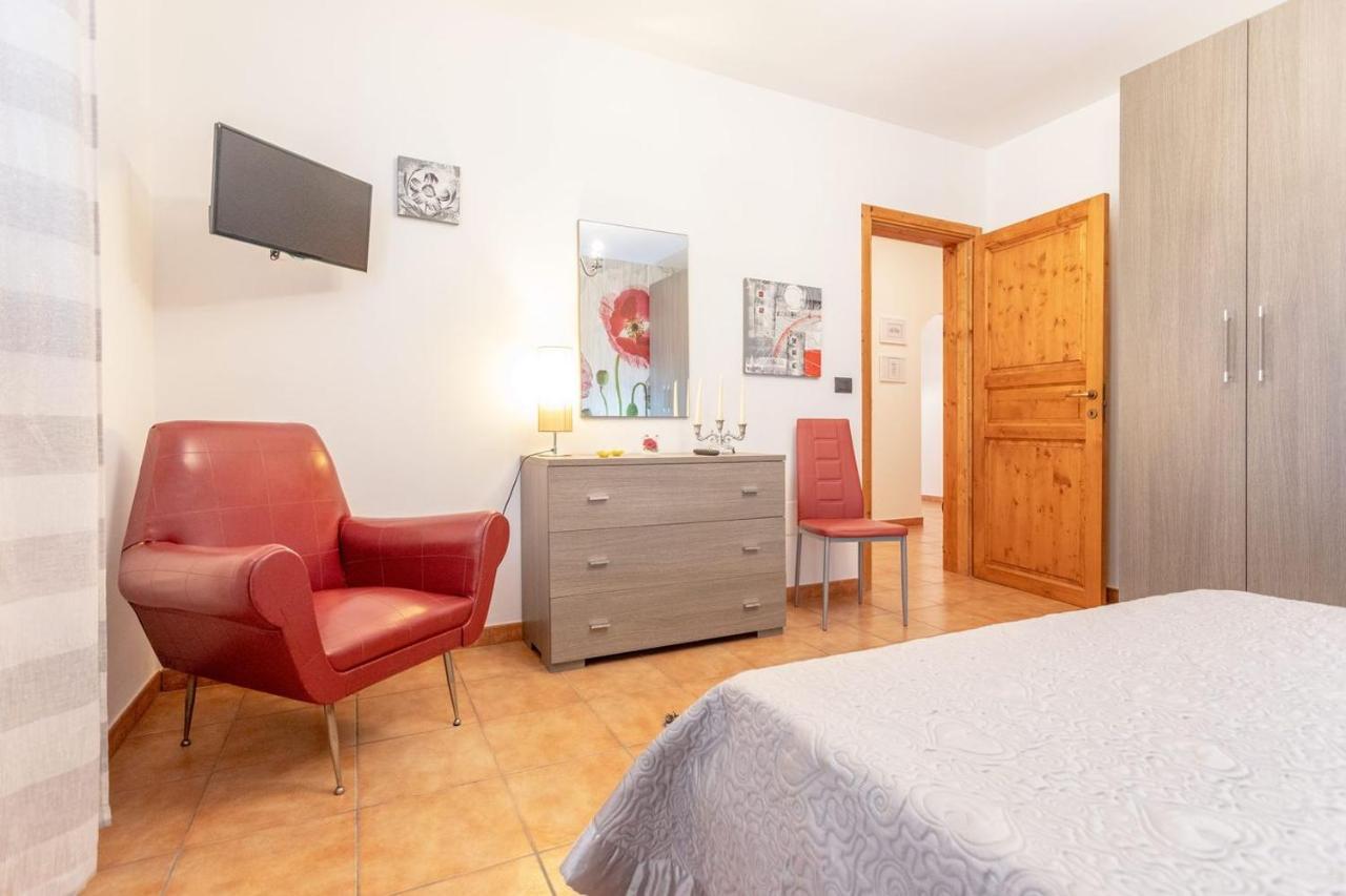 Villa Stracca Con Ampio Spazio Esterno Capilungo ภายนอก รูปภาพ