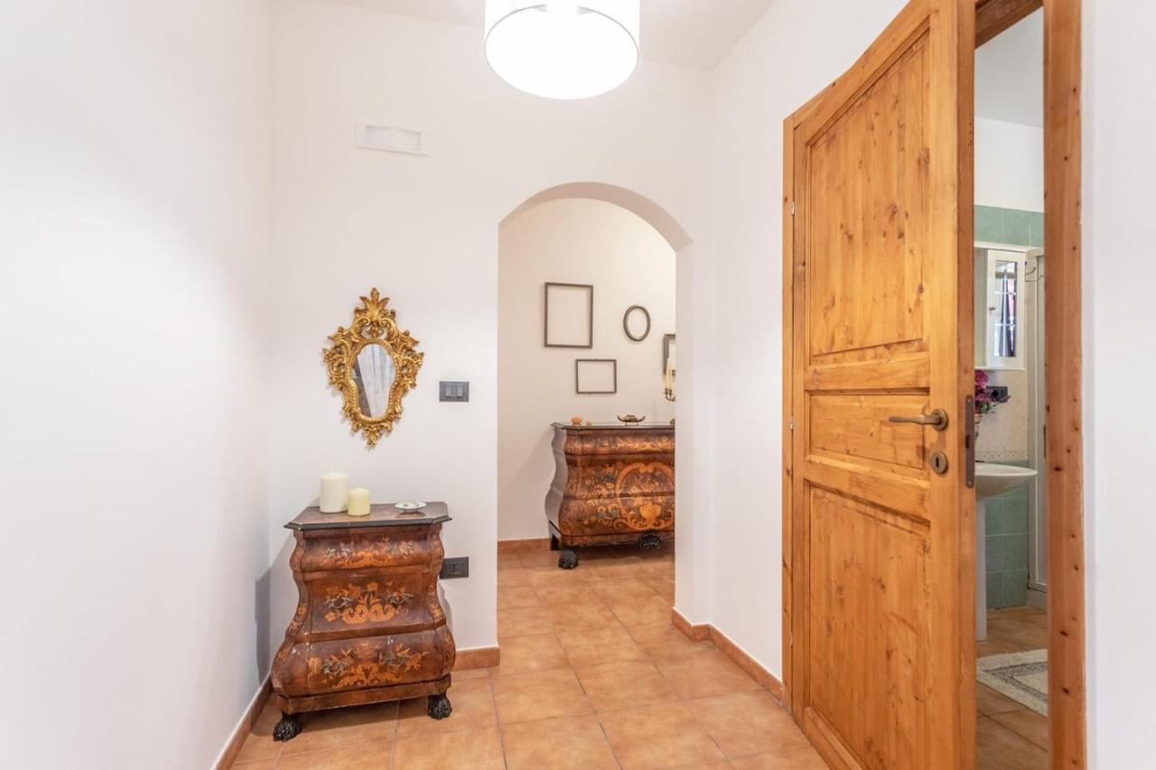 Villa Stracca Con Ampio Spazio Esterno Capilungo ภายนอก รูปภาพ