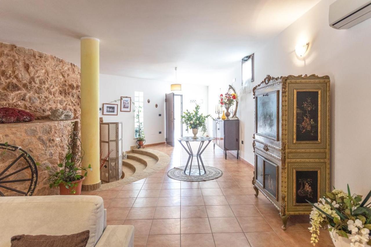Villa Stracca Con Ampio Spazio Esterno Capilungo ภายนอก รูปภาพ
