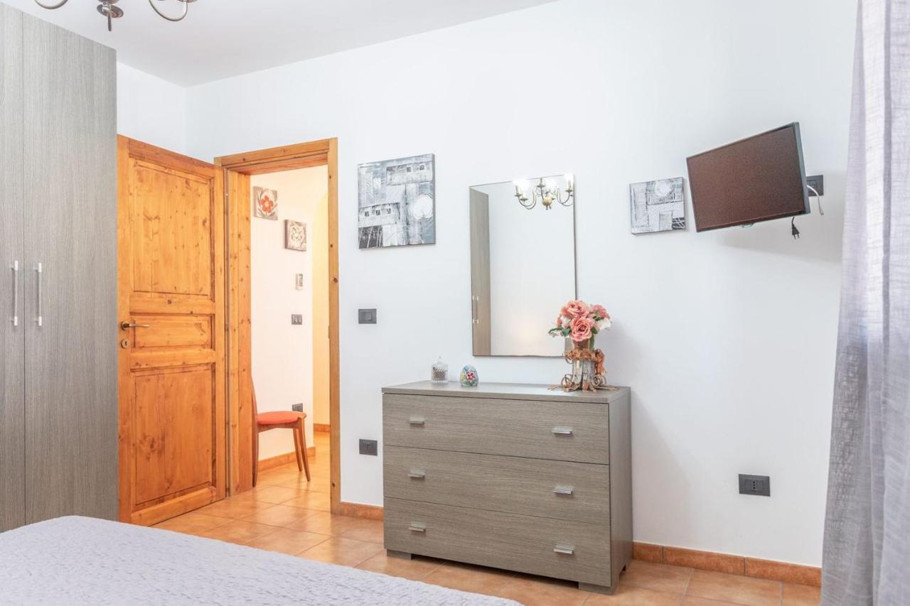 Villa Stracca Con Ampio Spazio Esterno Capilungo ภายนอก รูปภาพ